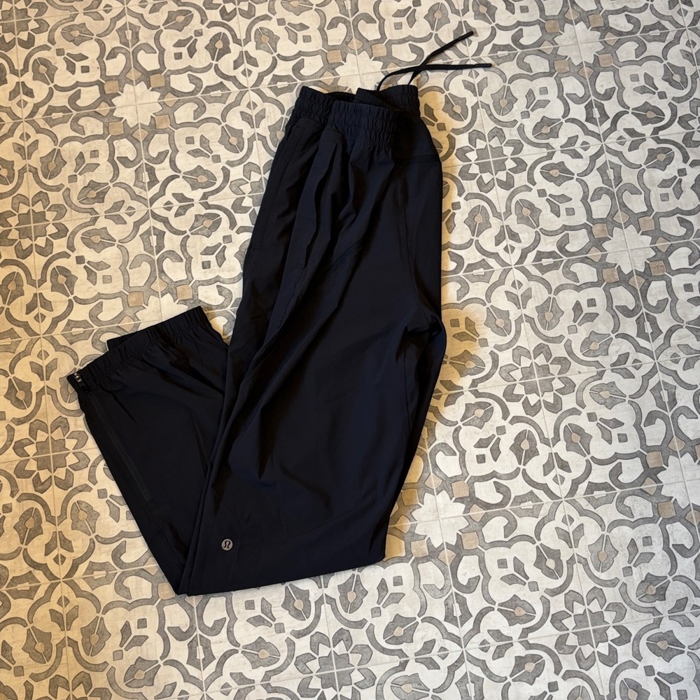 Lululemon Pants - Picture 2 of 3